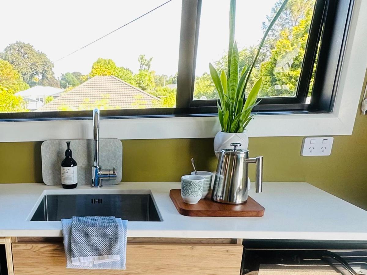 Beckenham Studio On Tree Lined Street Christchurch Eksteriør bilde