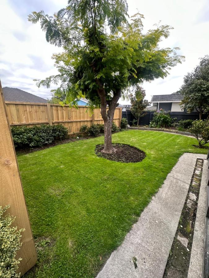 Beckenham Studio On Tree Lined Street Christchurch Eksteriør bilde